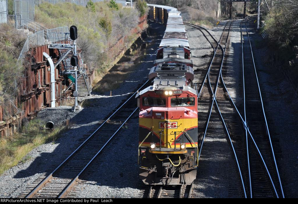 Manifest rolls west through the junction